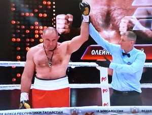 Alexey Oleynik Wins Boxing Debut